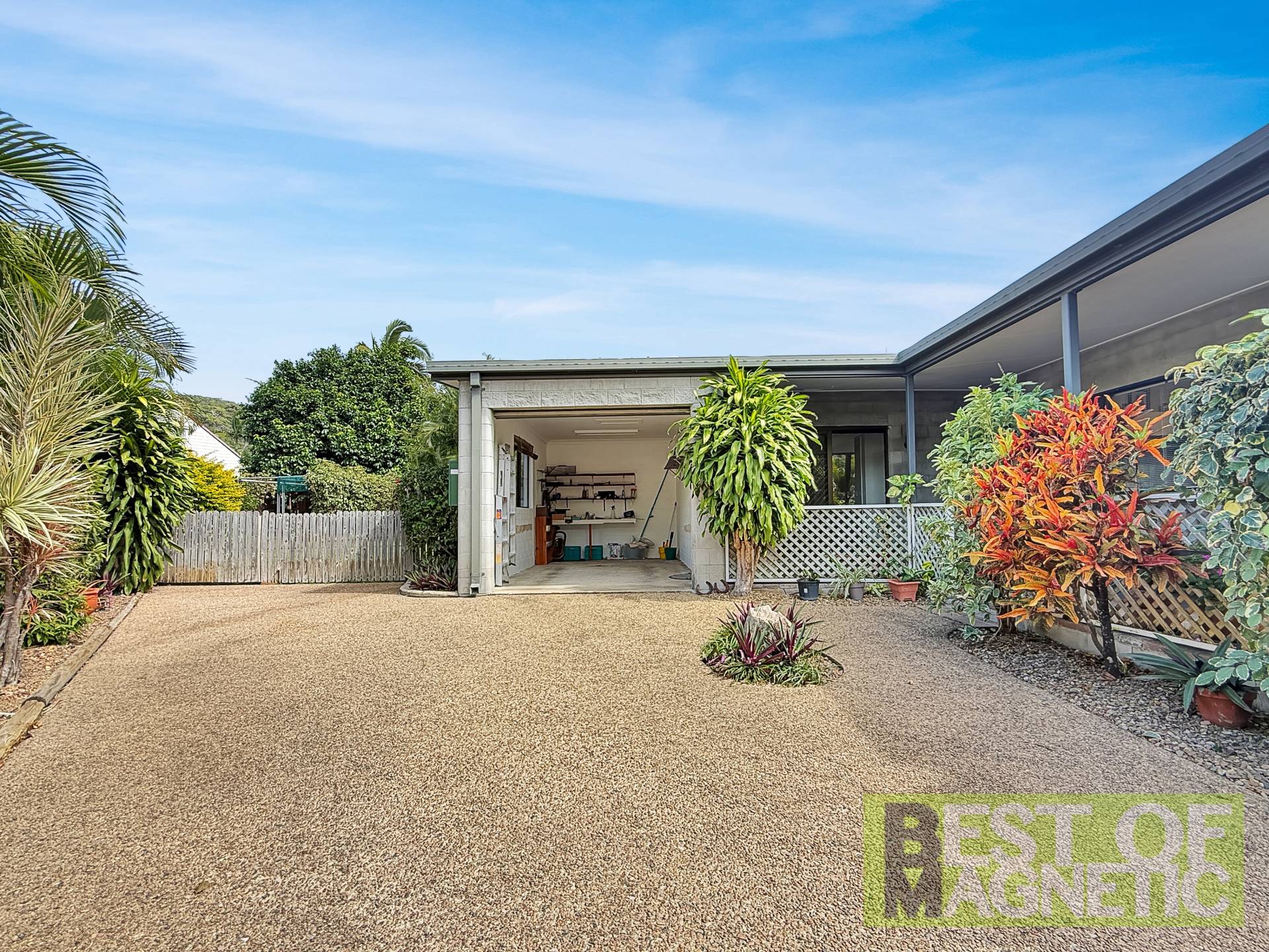 10 York Court, Horseshoe Bay - Thumbnail 2