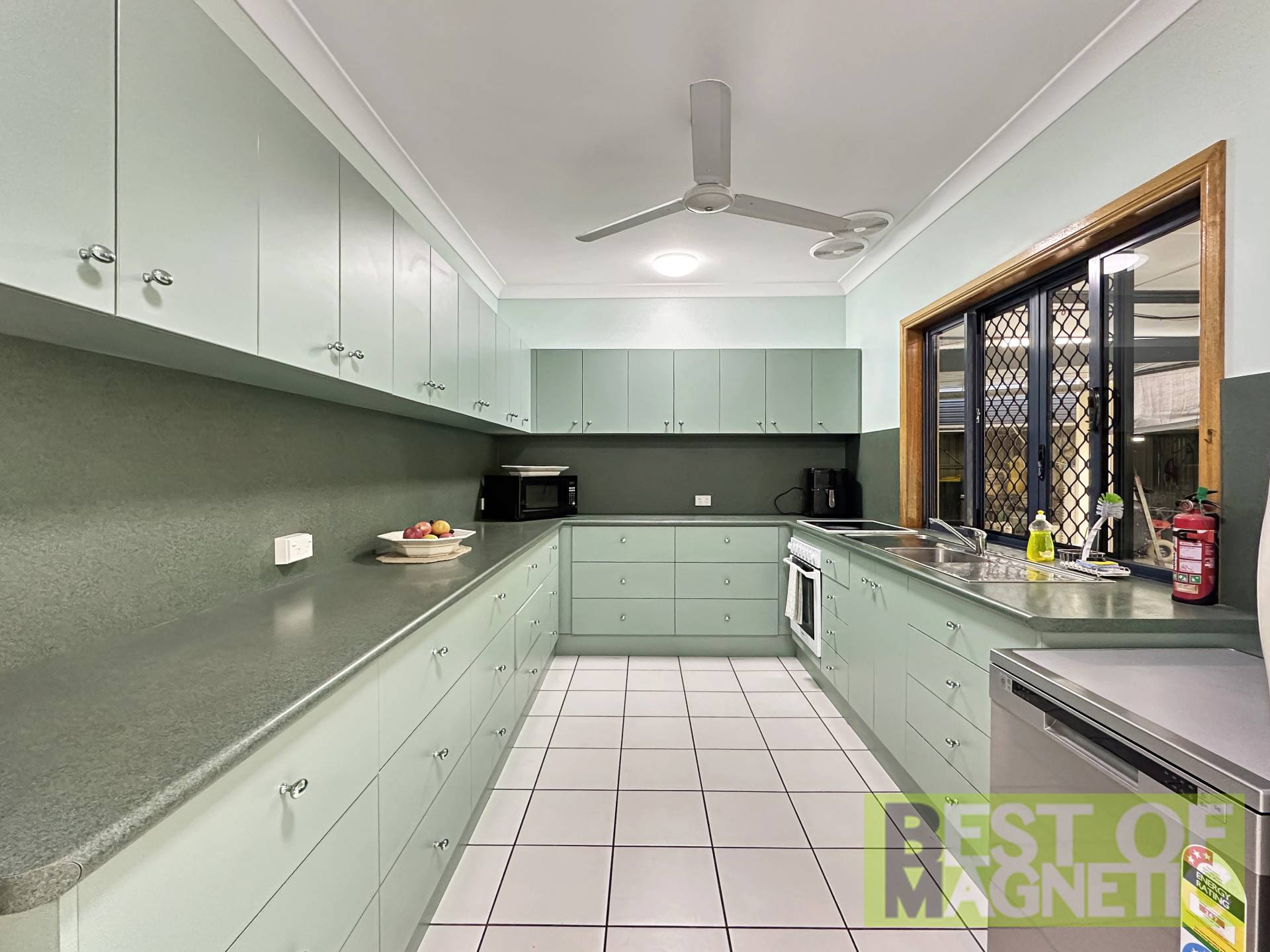 12 Serene Place, Nelly Bay - Thumbnail 7