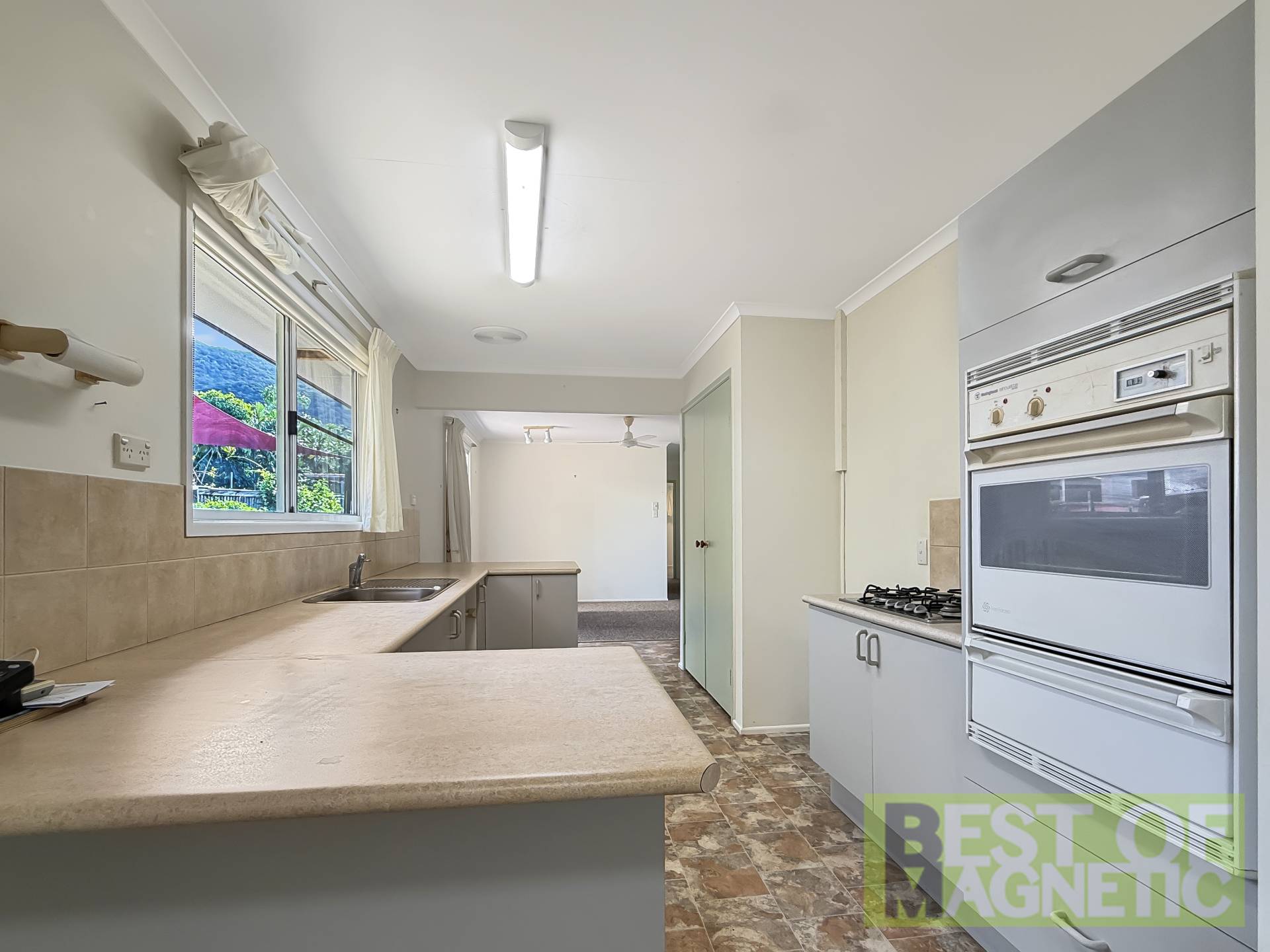 1 Gustav Court, Nelly Bay - Thumbnail 4