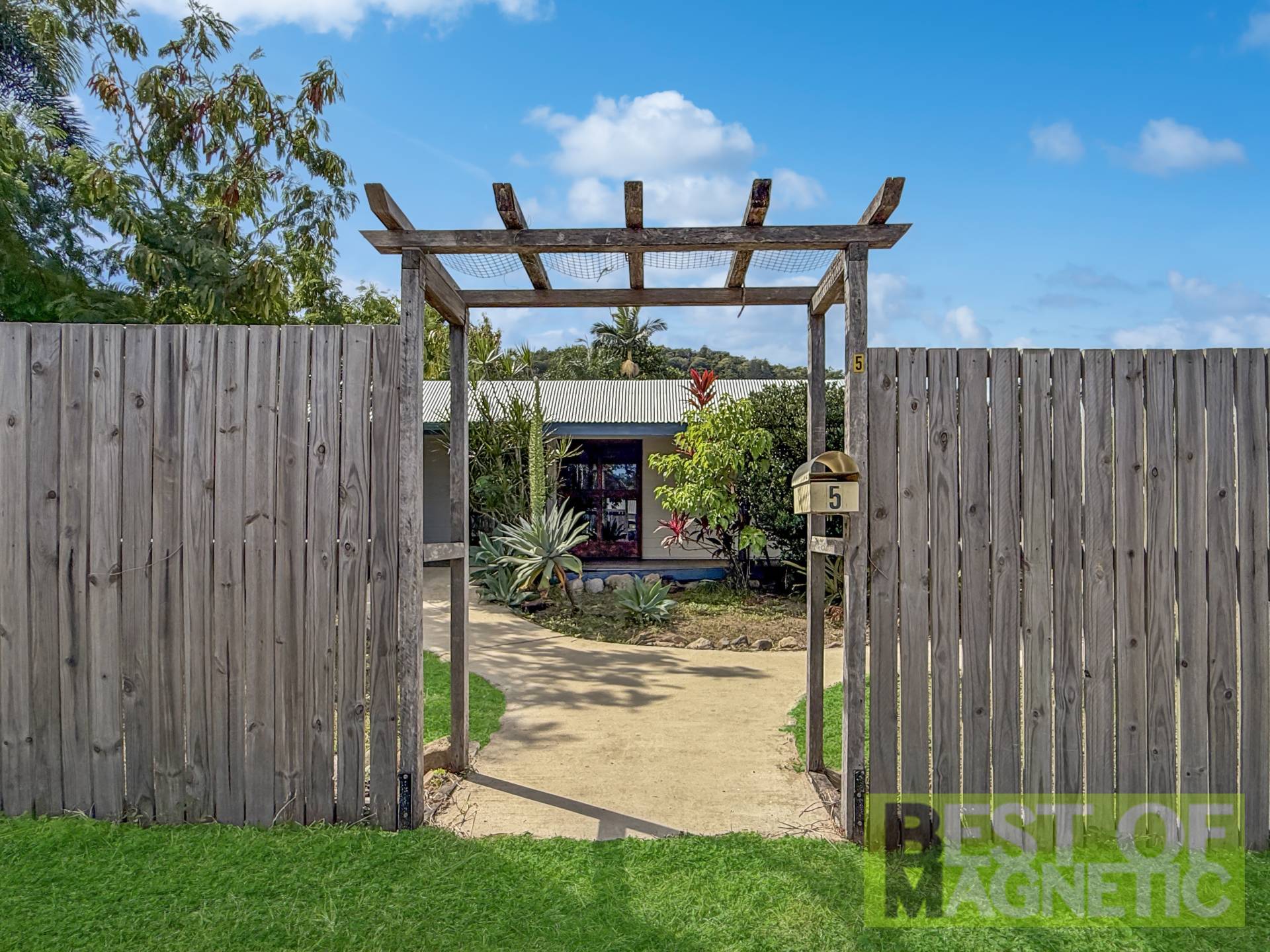 5 Mandalay Avenue, Nelly Bay - Thumbnail 2
