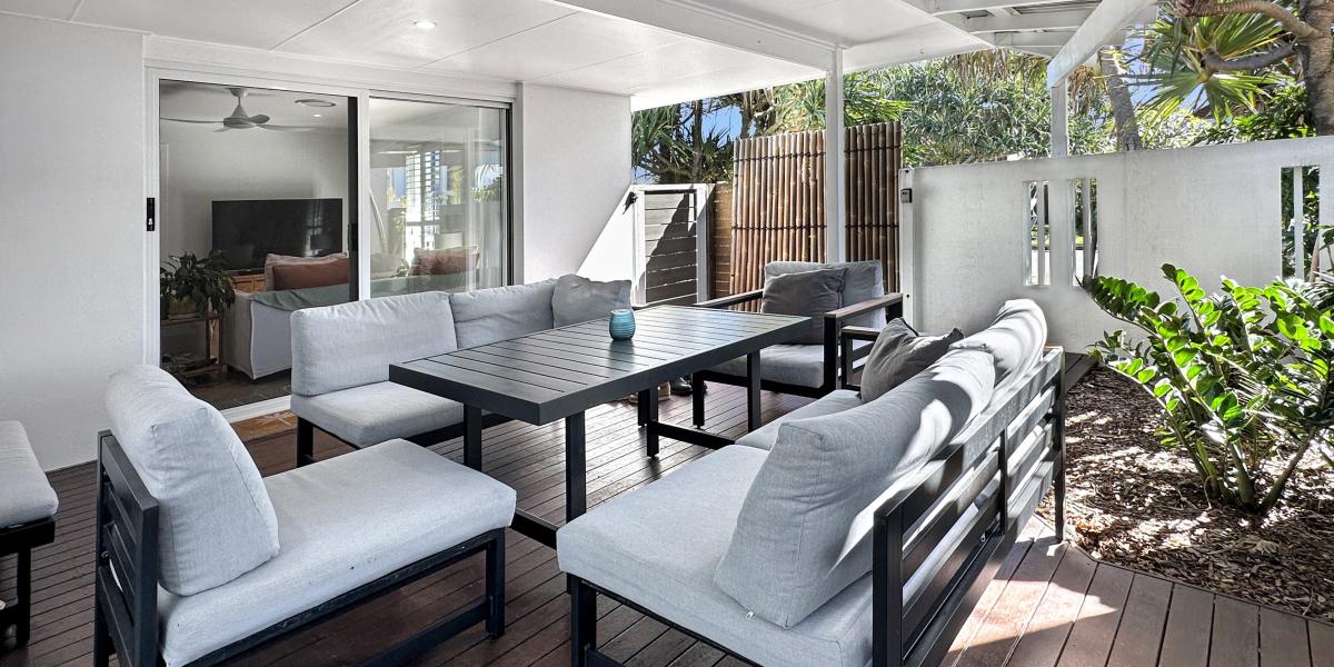 Luxuriously Renovated Beachside Home with Ducted Air!