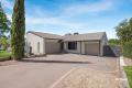 Stylish family sanctuary with Chef's kitchen, entertainer's deck and room for the caravan!