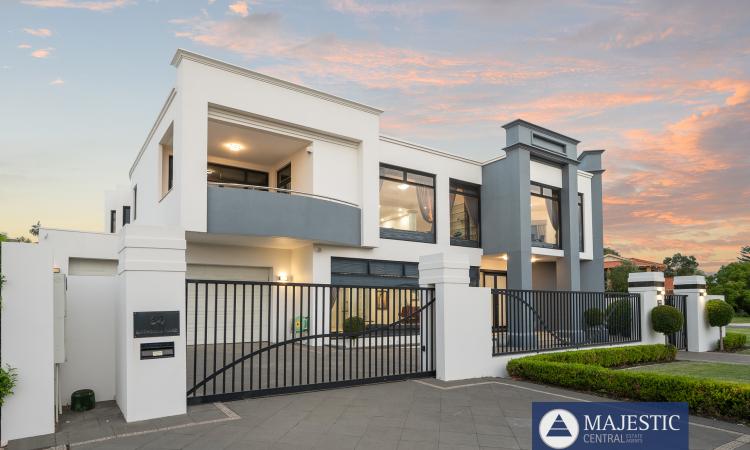 A PRIVATE MODERN SANCTUARY OF SCALE AND SOPHISTICATION