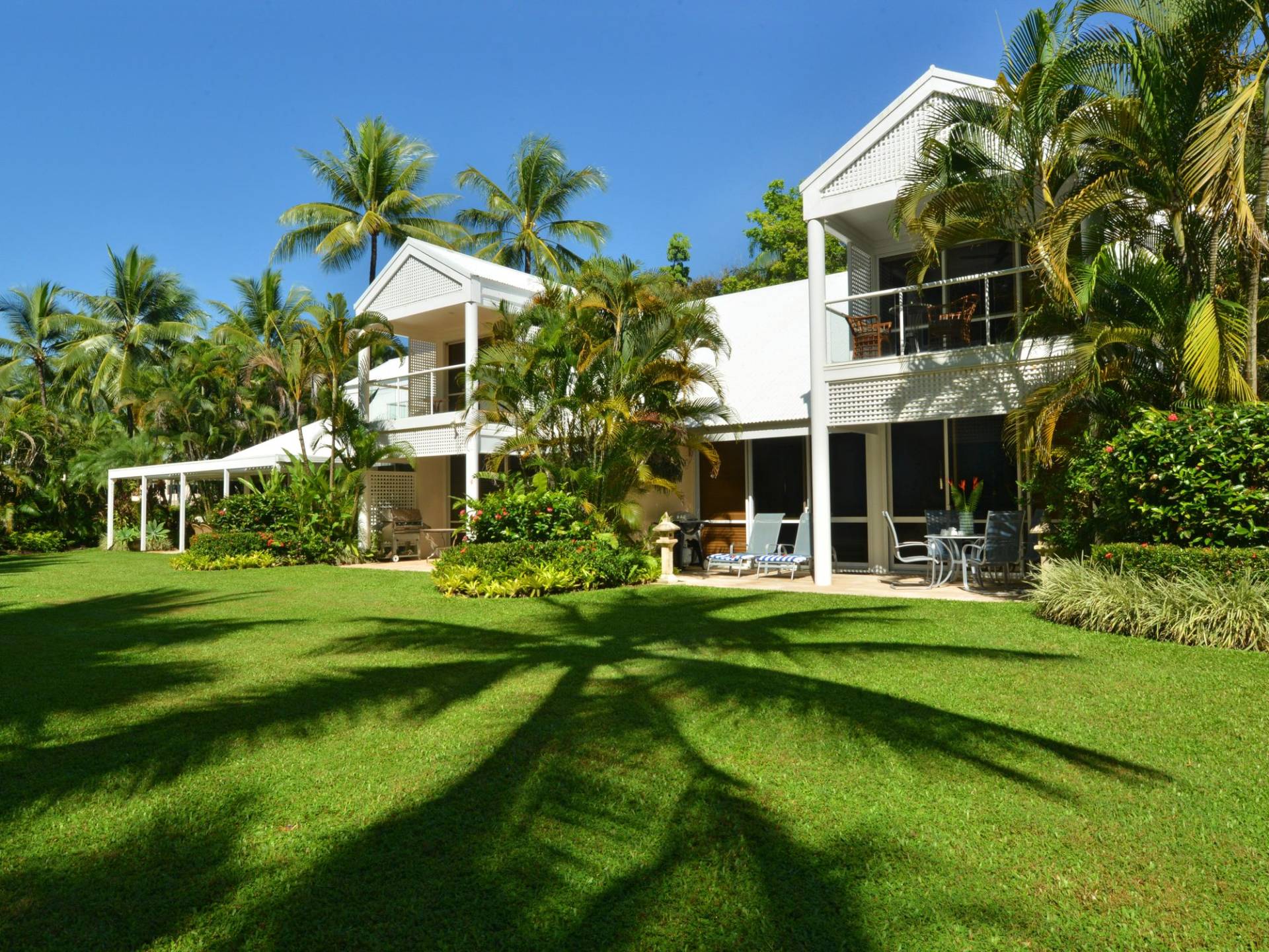 Mirage Villa 105 Bougainvillea Way South, Port Douglas SOLD by Tony McGrath Real Estate