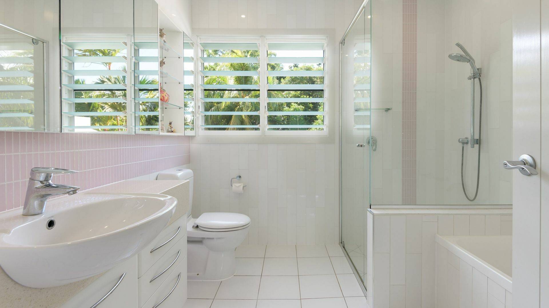 27 Beachfront Mirage, Port Douglas House For Sale