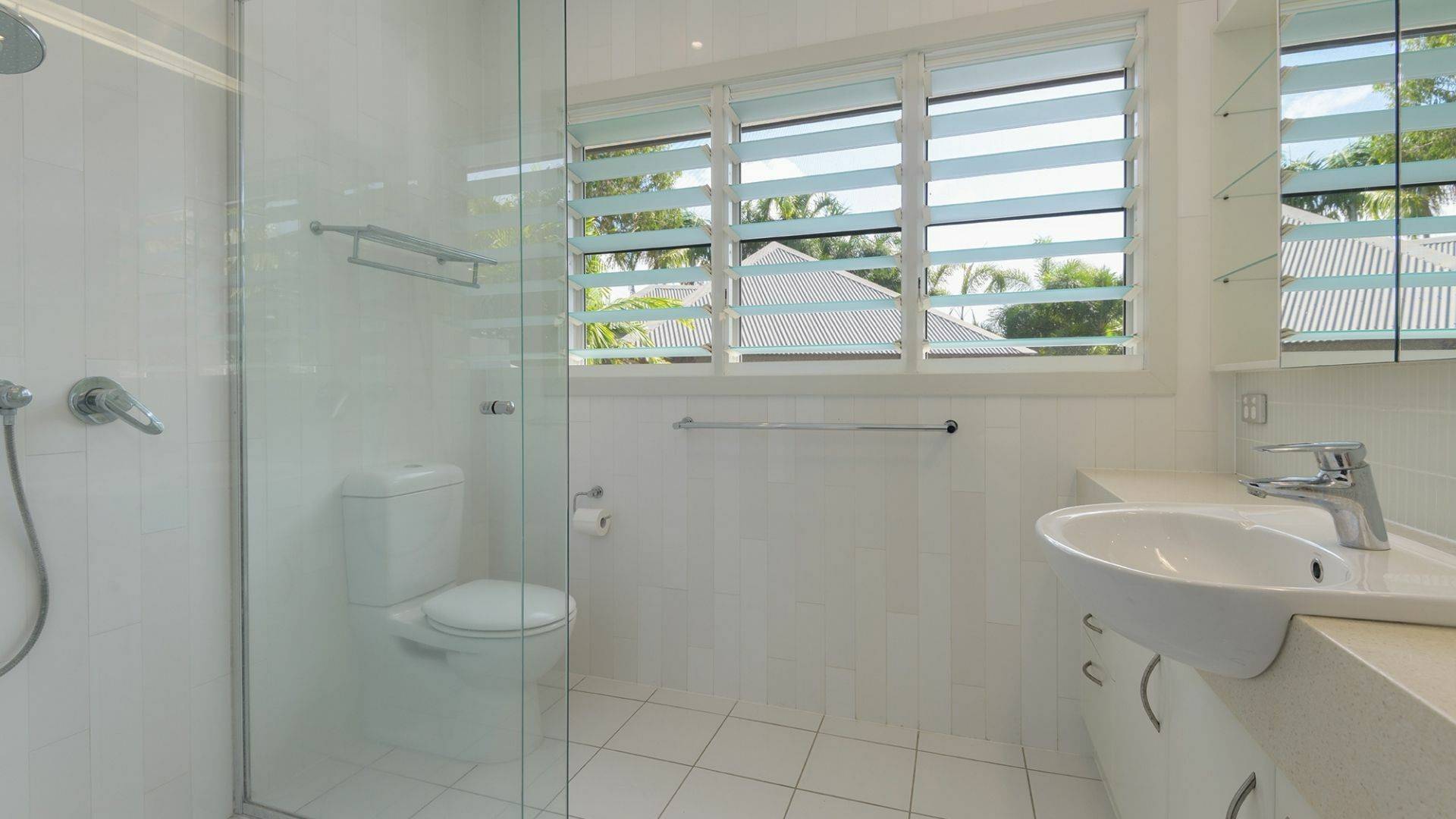 27 Beachfront Mirage, Port Douglas House For Sale