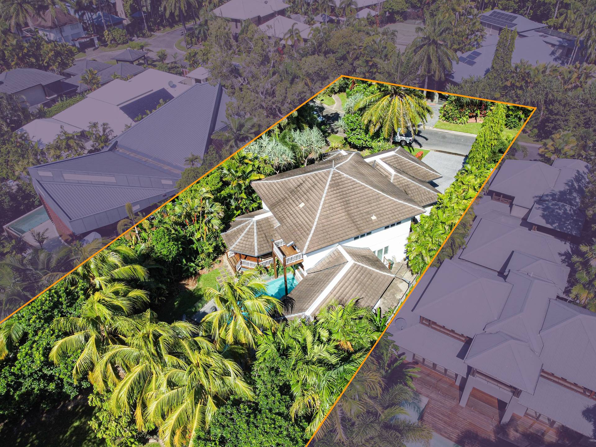 27 Beachfront Mirage, Port Douglas House For Sale