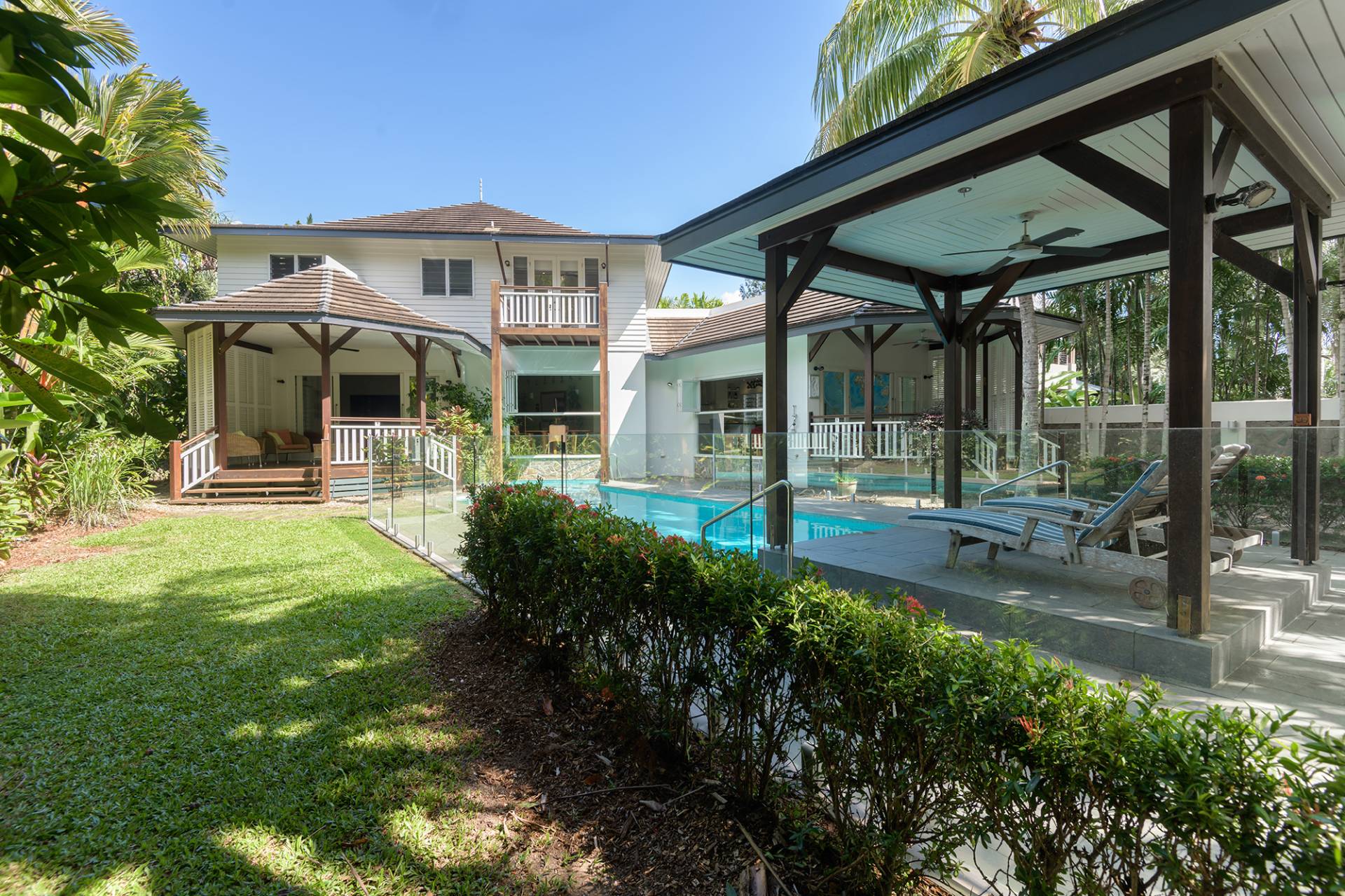 27 Beachfront Mirage, Port Douglas House For Sale