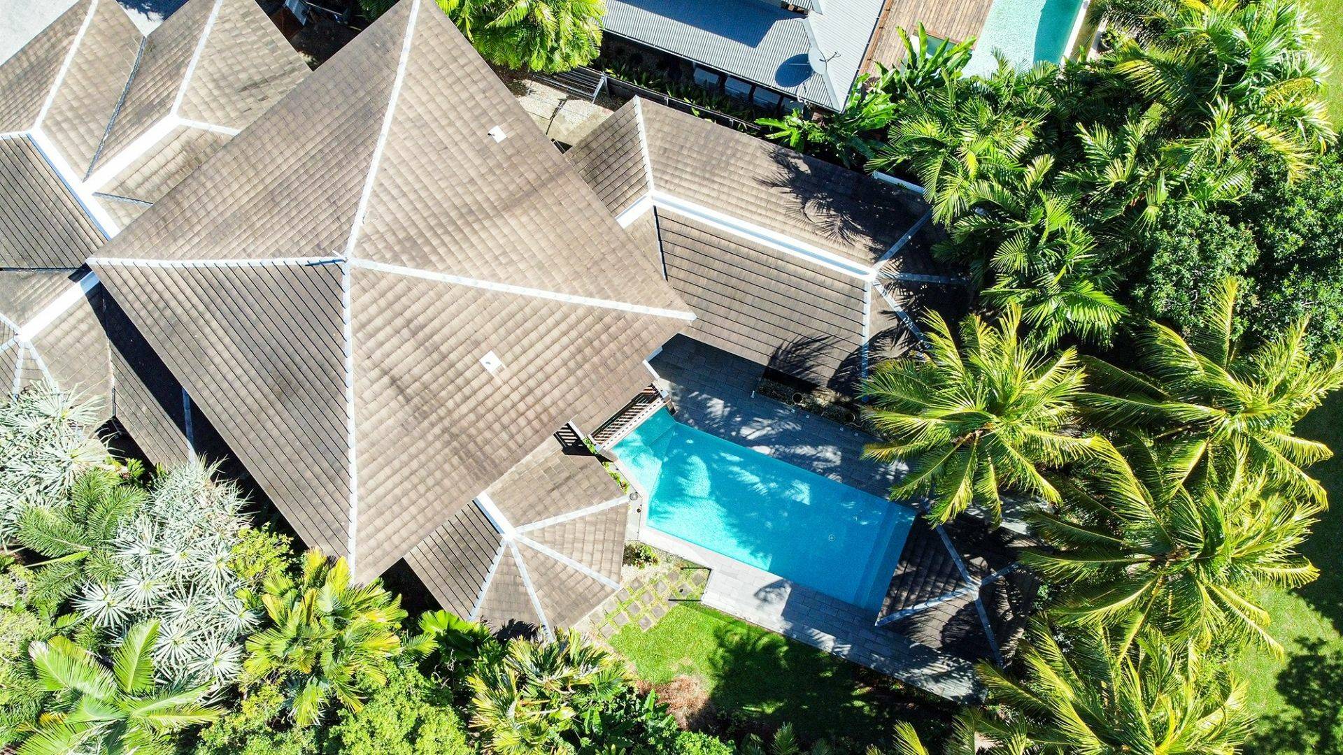 27 Beachfront Mirage, Port Douglas House For Sale