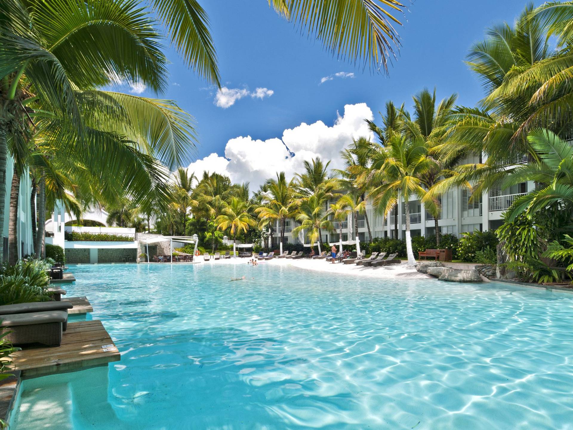 Beach Club Port Douglas SOLD by Tony McGrath Real Estate