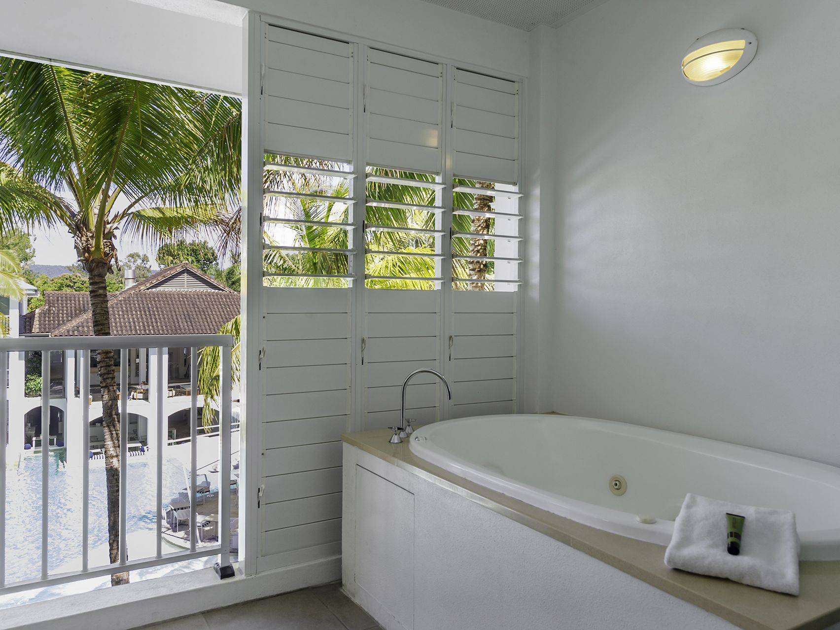 Beach Club Port Douglas SOLD by Tony McGrath Real Estate