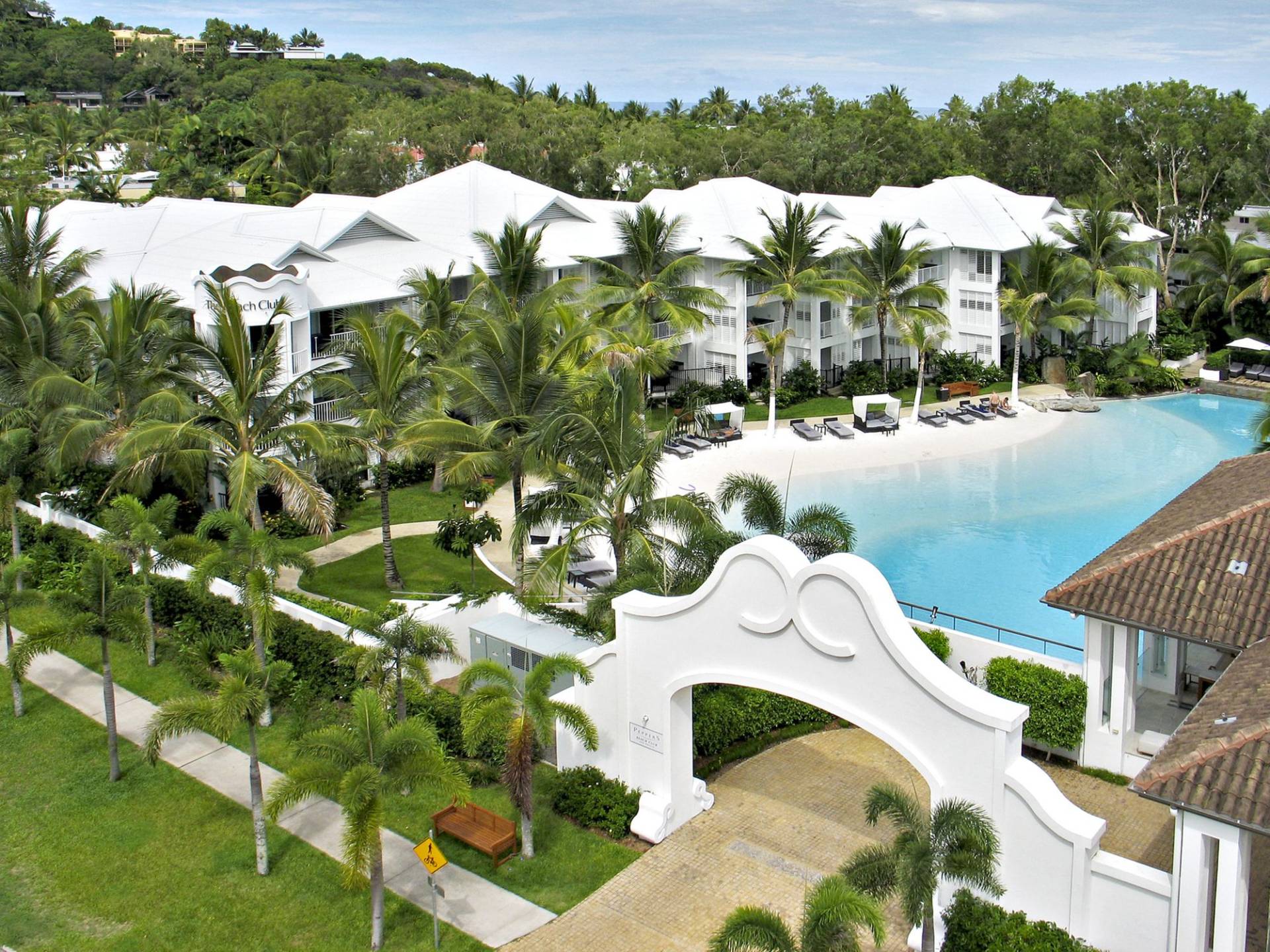 Beach Club Port Douglas SOLD by Tony McGrath Real Estate