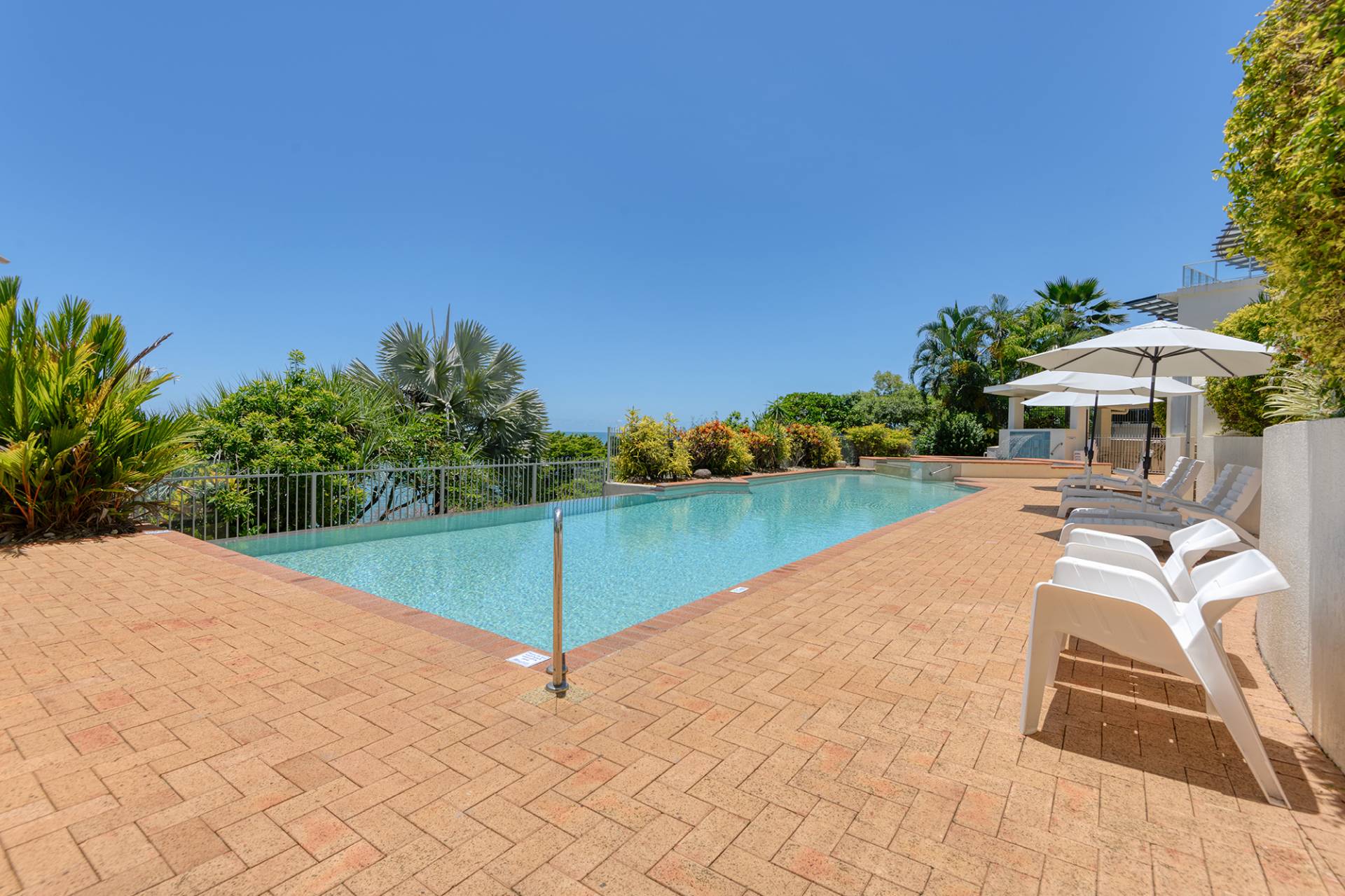 Unit 10, 88-90 Moore St, Trinity Beach SOLD by Tony McGrath Real Estate Port Douglas
