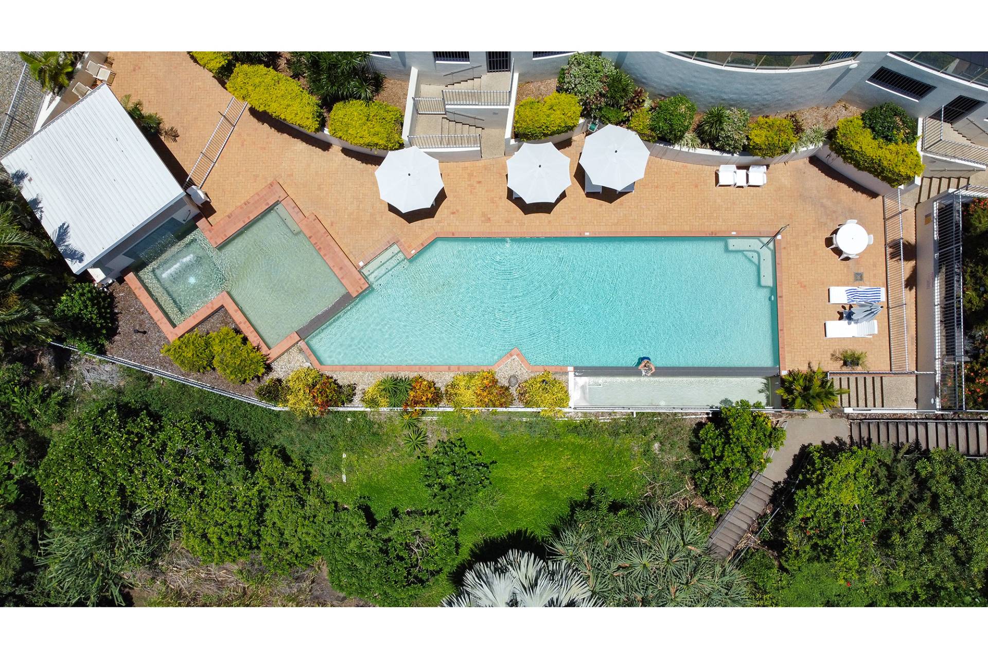 Unit 10, 88-90 Moore St, Trinity Beach SOLD by Tony McGrath Real Estate Port Douglas