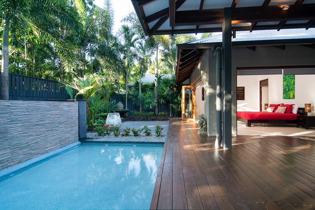 Luxury 5 bedroom home near Four Mile Beach Port Douglas