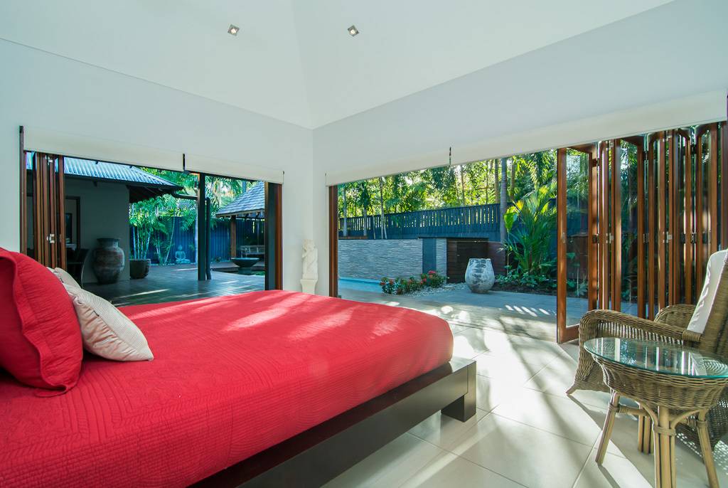 Luxury 5 bedroom home near Four Mile Beach Port Douglas