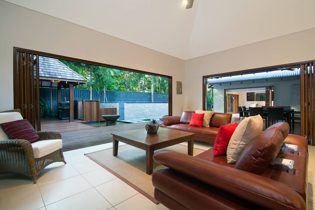 Luxury 5 bedroom home near Four Mile Beach Port Douglas