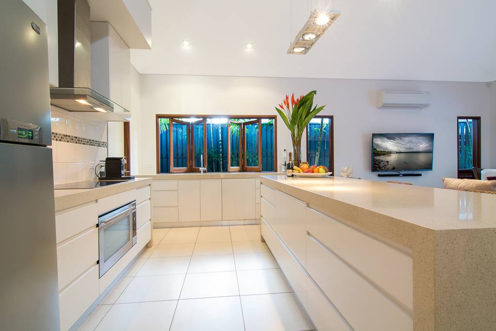 Luxury 5 bedroom home near Four Mile Beach Port Douglas