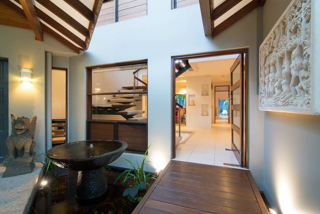 Luxury 5 bedroom home near Four Mile Beach Port Douglas