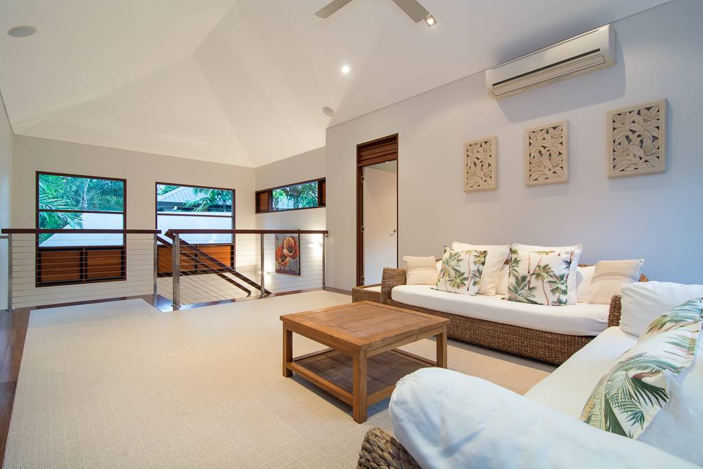 Luxury 5 bedroom home near Four Mile Beach Port Douglas