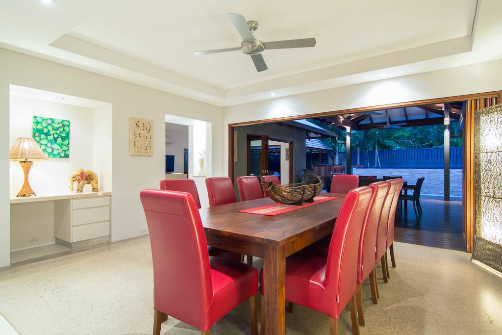 Luxury 5 bedroom home near Four Mile Beach Port Douglas