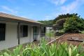 ''Macey' Renovated Home Overlooking Macadamia Farm!