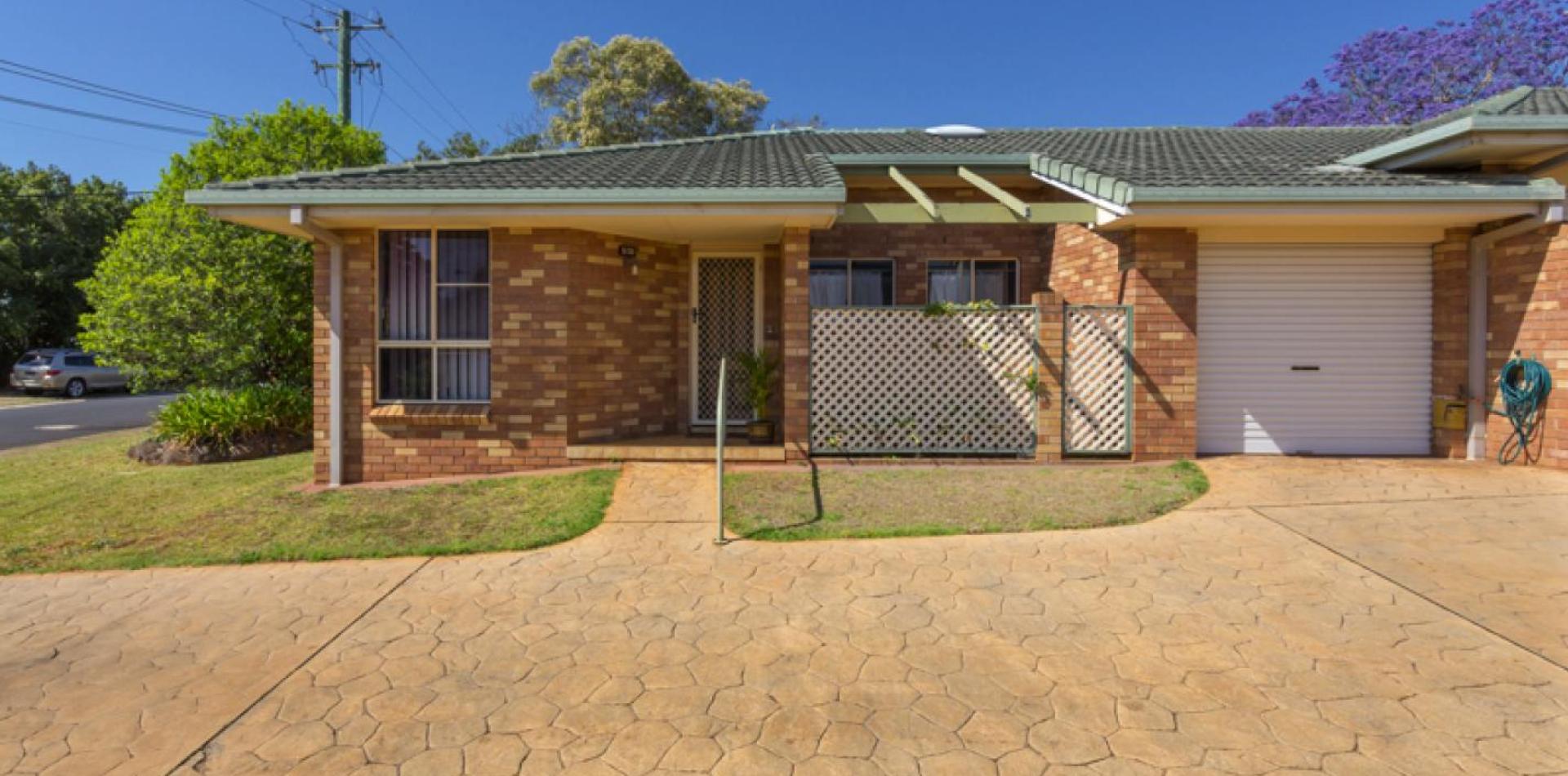 Short walk to shops! Melanie Stewart Real Estate