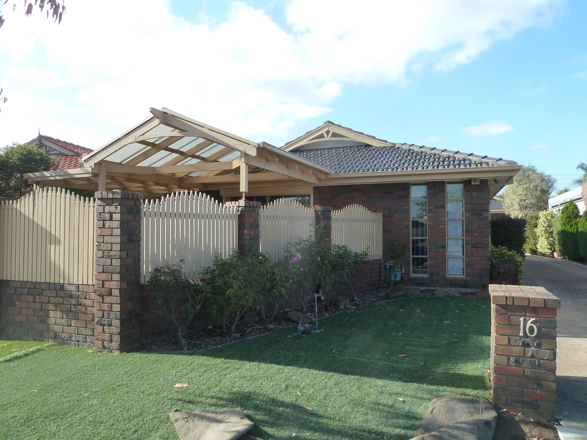 Unit 1, 16 Paringa Dr