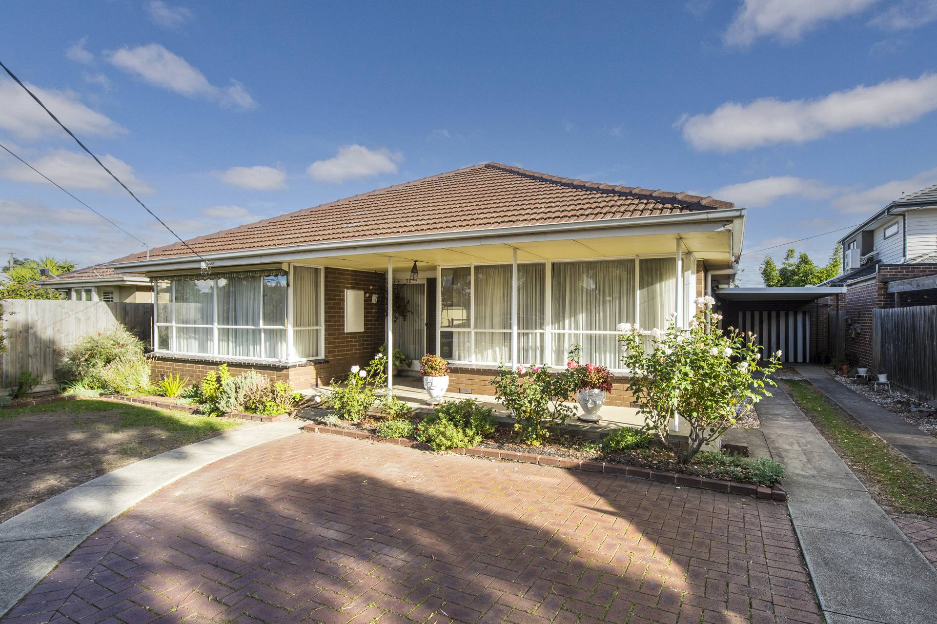 75 Lincoln Dr