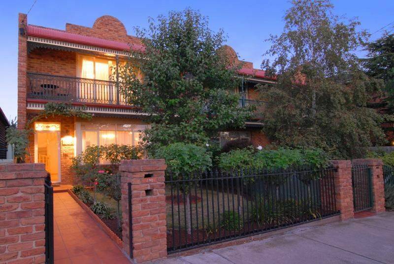 236 Ascot Vale Rd