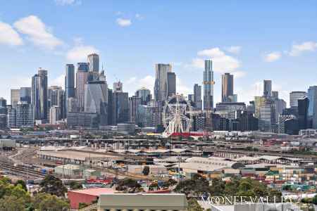 THE BEST OF THE LOT - 2 BEDROOM + STUDY WITH STUNNING CITY VIEWS!