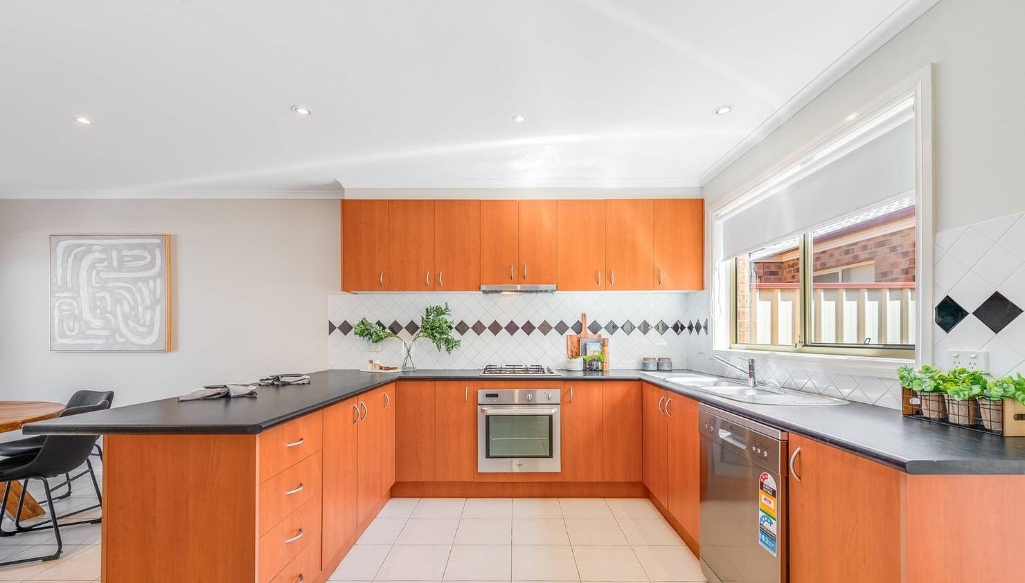 Unit 1, 25 Jade Way, Hillside - Thumbnail 5