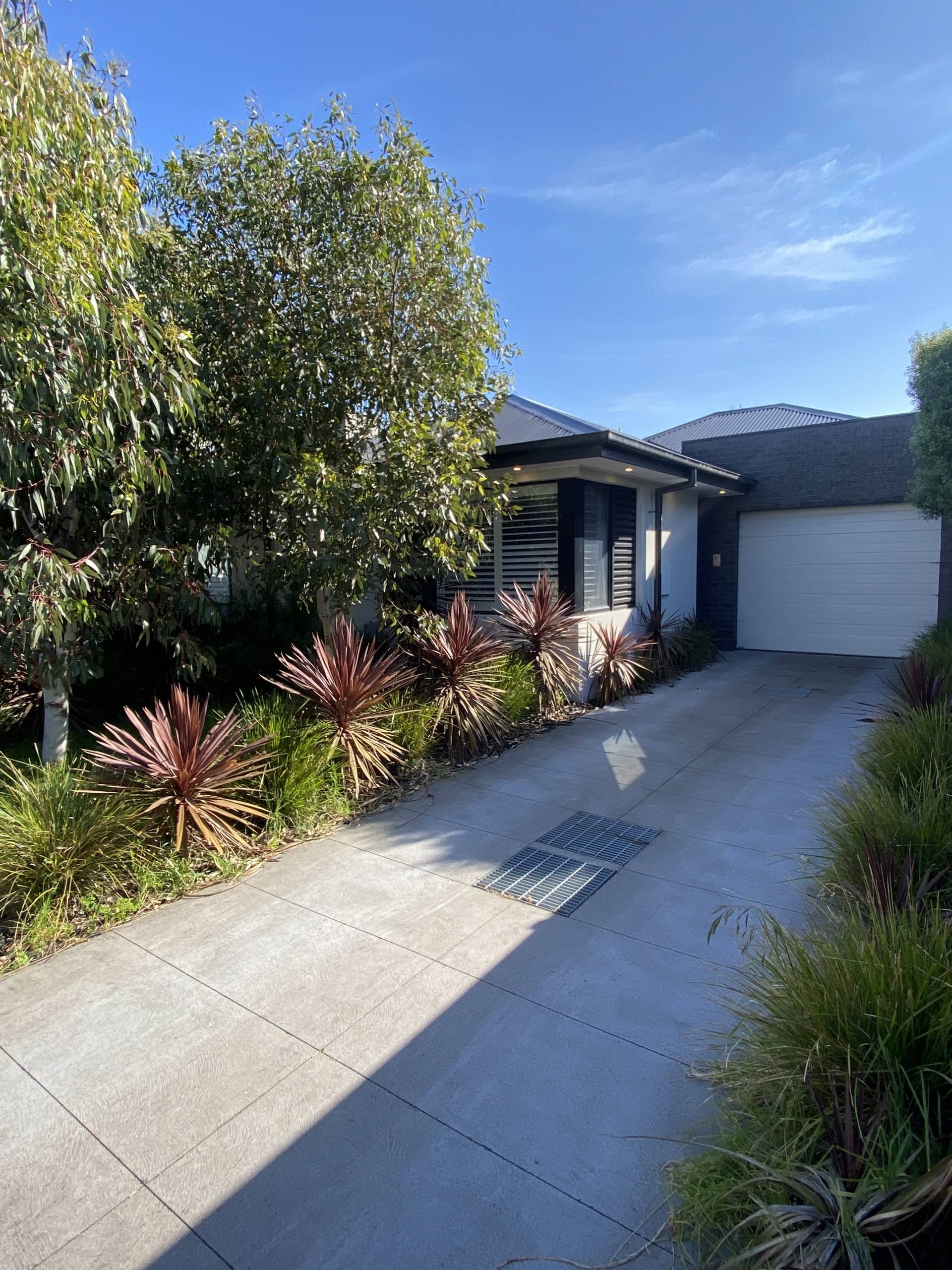 29A Simmons Dr, Seaholme - Thumbnail 2