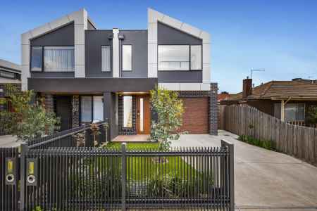 Exceptional Family Luxury On An Impressive Scale - 38SQ!
