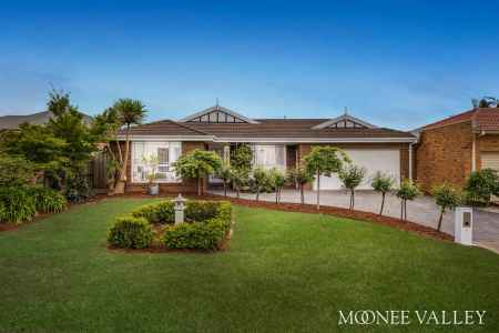 SPACIOUS FAMILY LIVING!