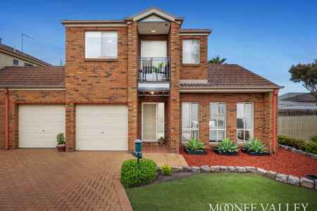 Stylish Living On 320sqm!