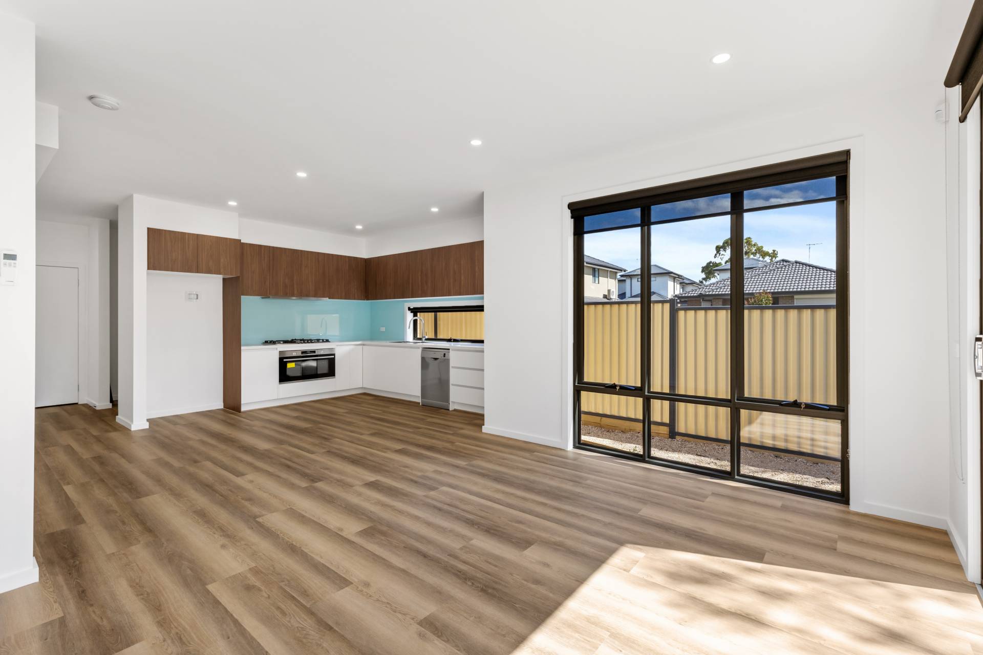 Unit 3, 100 Ashley St, Maidstone - Thumbnail 3