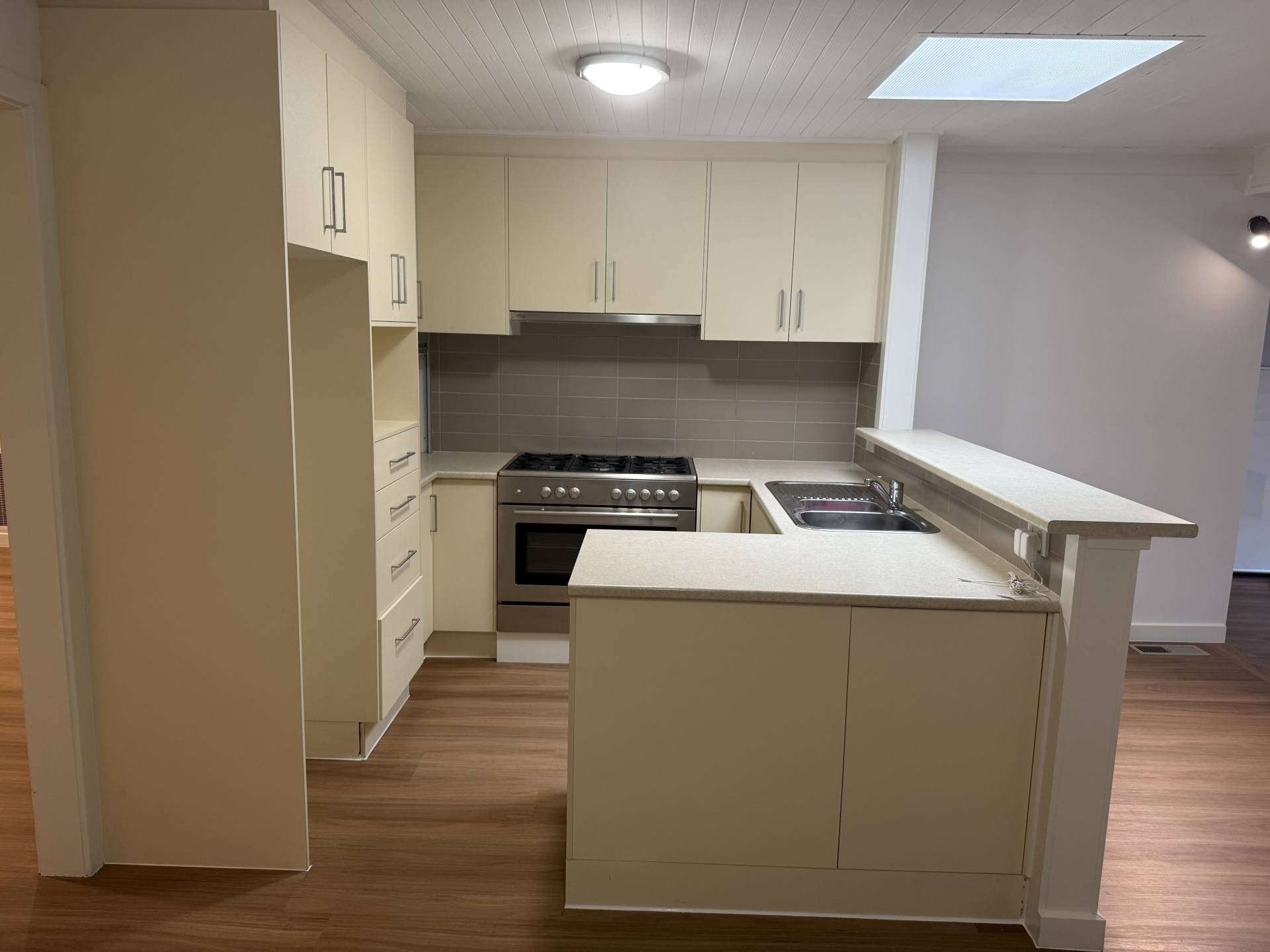 6 Tadstan Dr, Tullamarine - Thumbnail 5