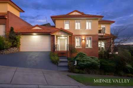 Sweeping Valley Views, Exceptional Family Space