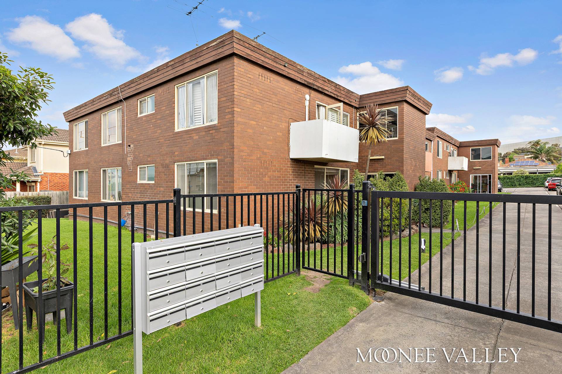 1, 97-99 Raleigh Road, Maribyrnong - Image 1