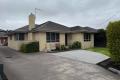 Modern 3 Bedroom Home In Top Location!