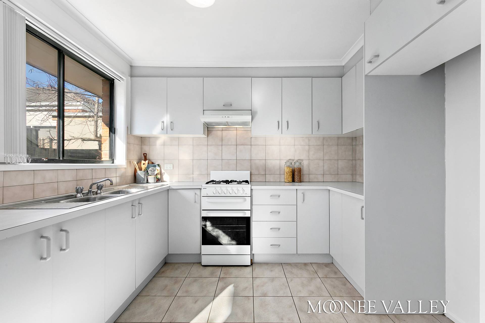 1, 75 Delbridge Drive, Sydenham - Thumbnail 3