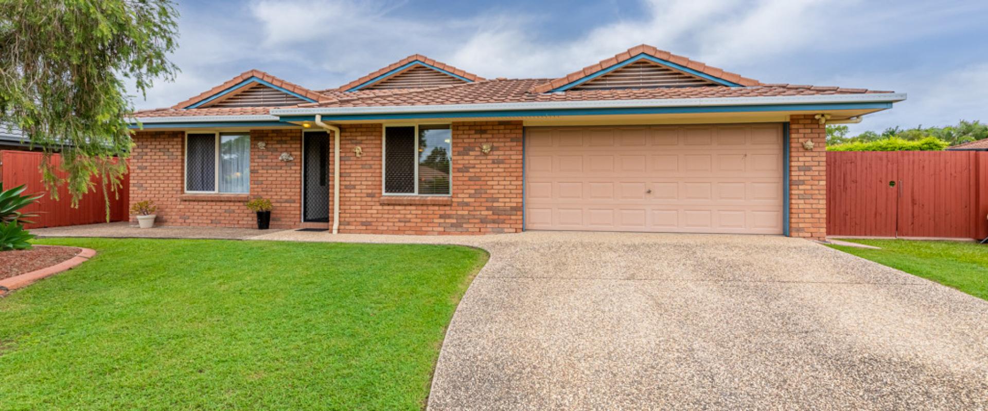 Moriarty Real Estate Luxury Family home with pool in the heart of