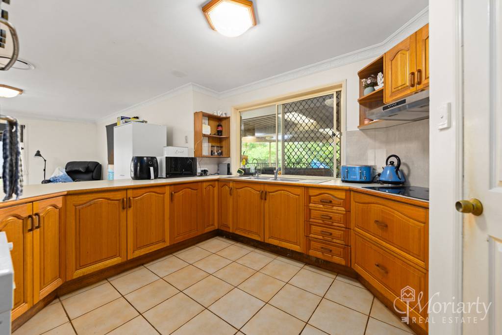 117 Madeline Dr, Morayfield - Thumbnail 4