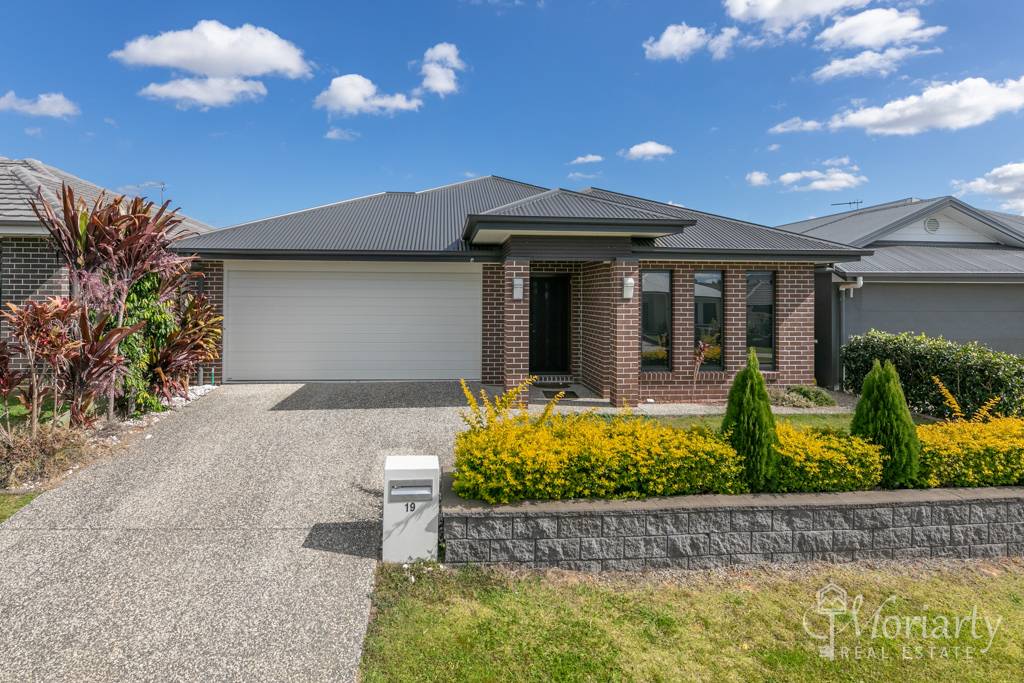 19 Victory Dr, Griffin - Image 1