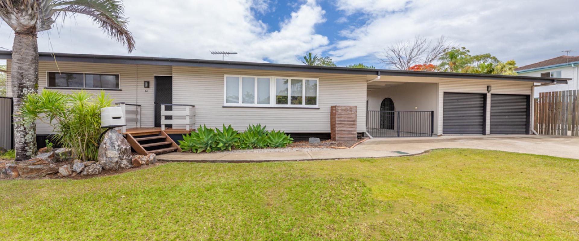 Moriarty Real Estate family home with sparkling inground pool!