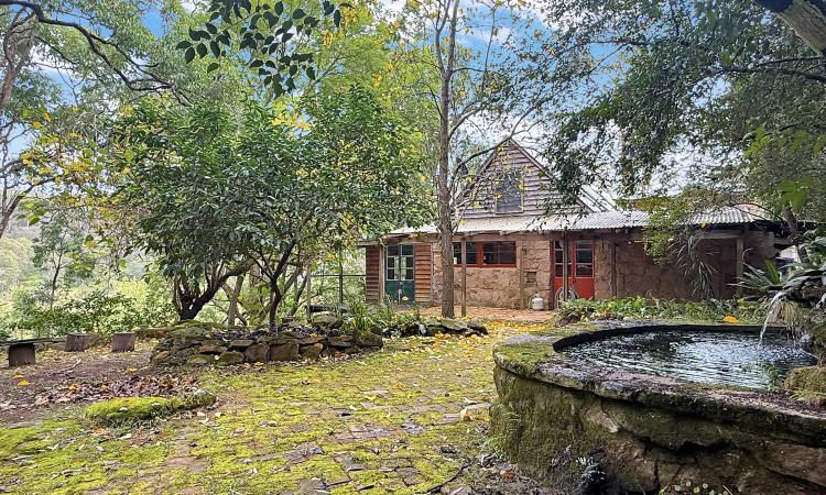 ‘Cicada Hill’ – Character-Filled Sanctuary in the Heart of Wollombi