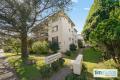 Beautifully presented 2 bedroom apartment positioned in an idyllic central location