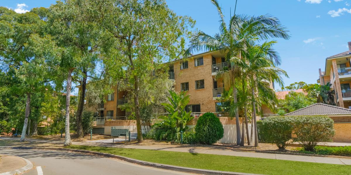 Low Maintenance Living In Tranquil Lakeside Location