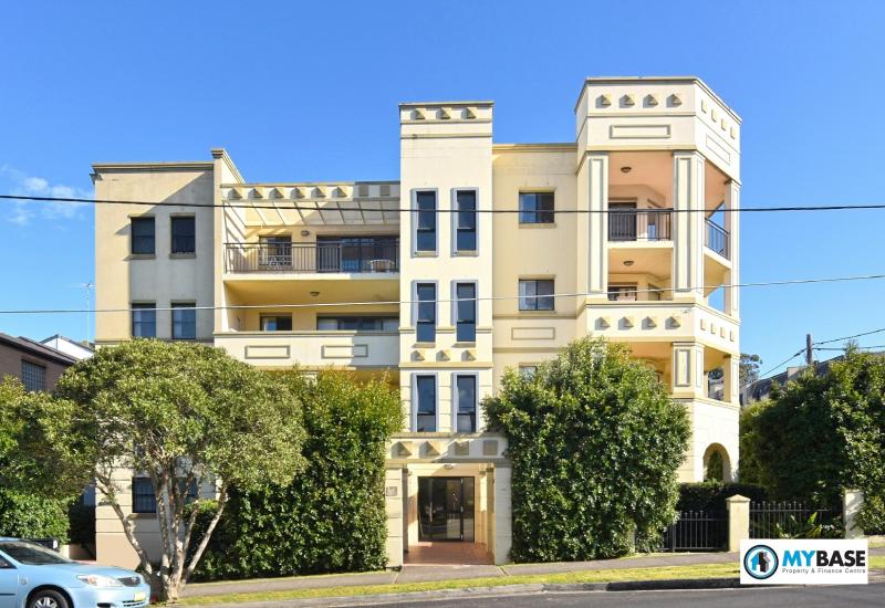 SUNNY 1 BEDROOM UNIT - NORTH EAST FACING